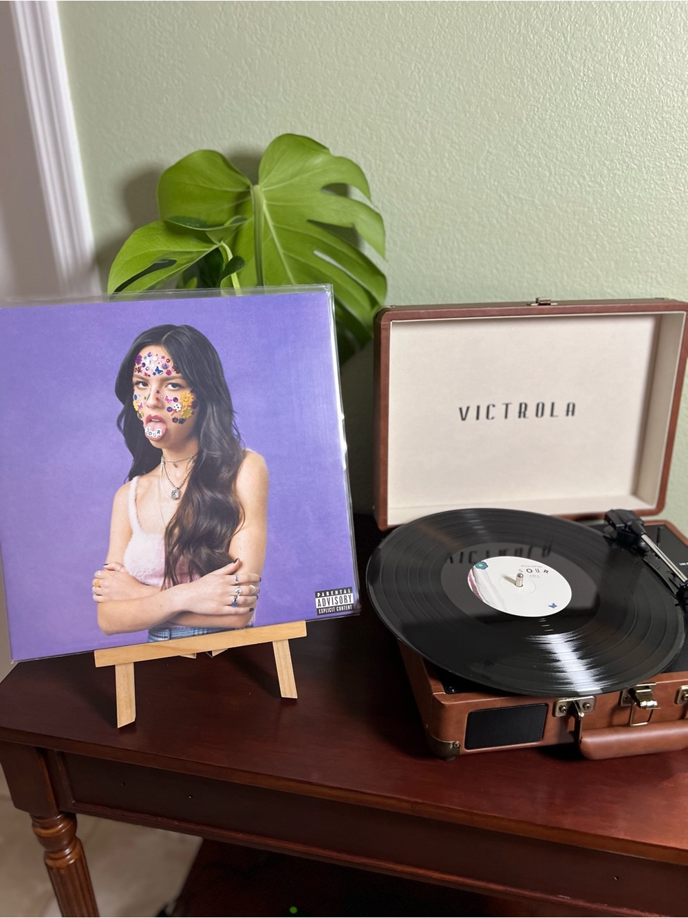 Olivia Rodrigo SOUR Vinyl LP Gatefold - Excellent Condition 💜🦄